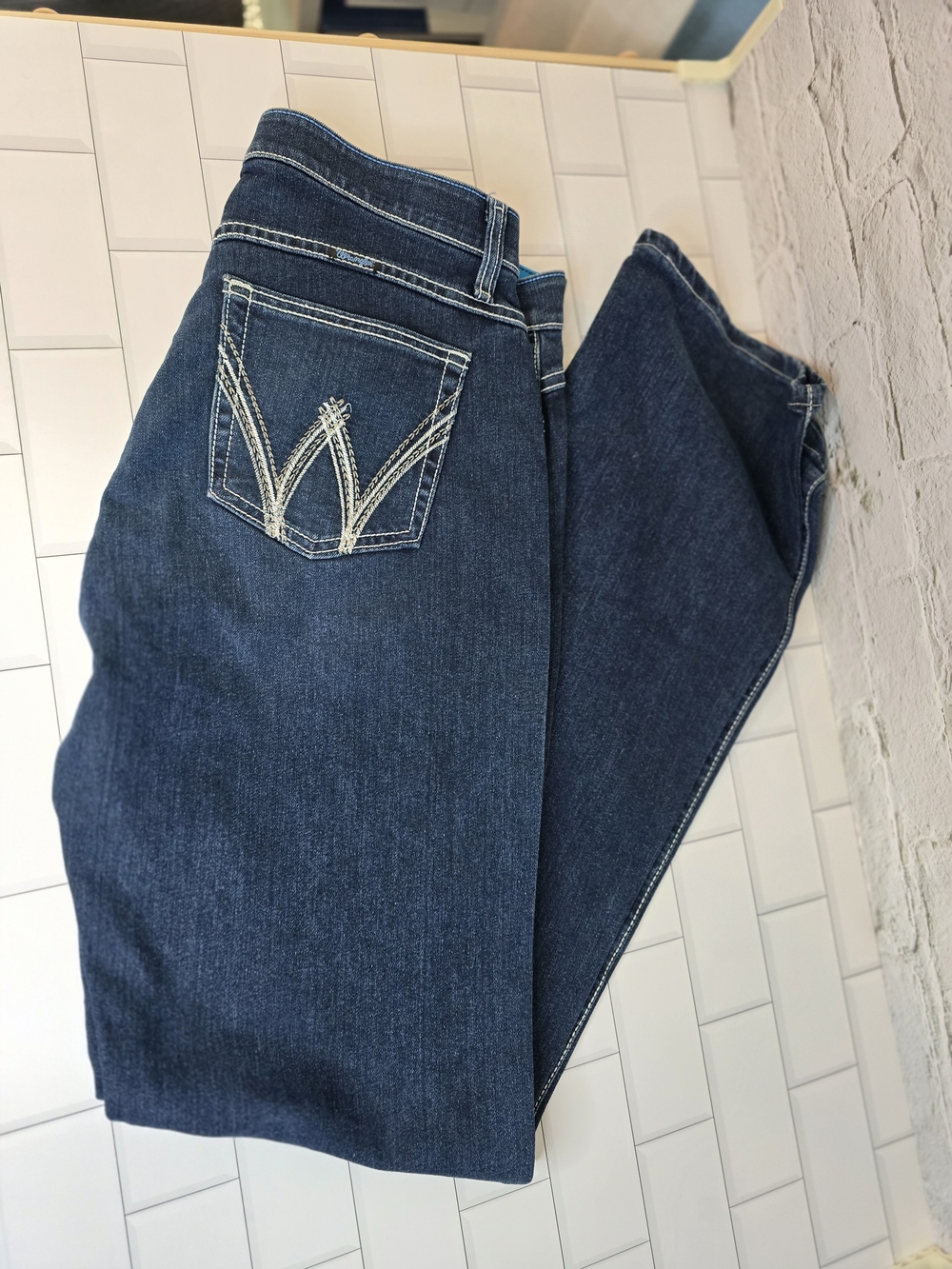Wrangler Women's Q-baby Riding Jeans with Contrast Stitching Sz 9/10x36